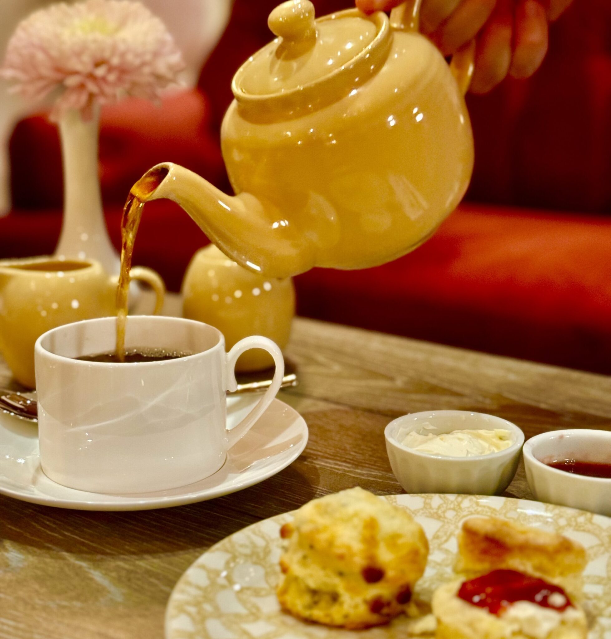 festive-high-tea-in-old-montreal-paparmane-tea-room